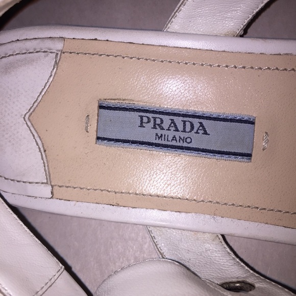 authentic PRADA size 38.5 white CALFSKIN thong toe - Picture 3 of 8